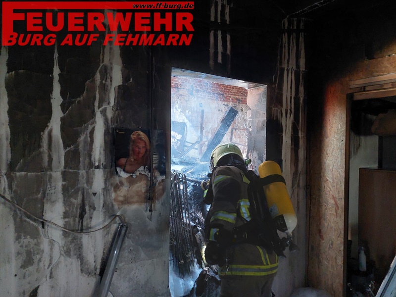 FEU K AUS FEU K AUS
